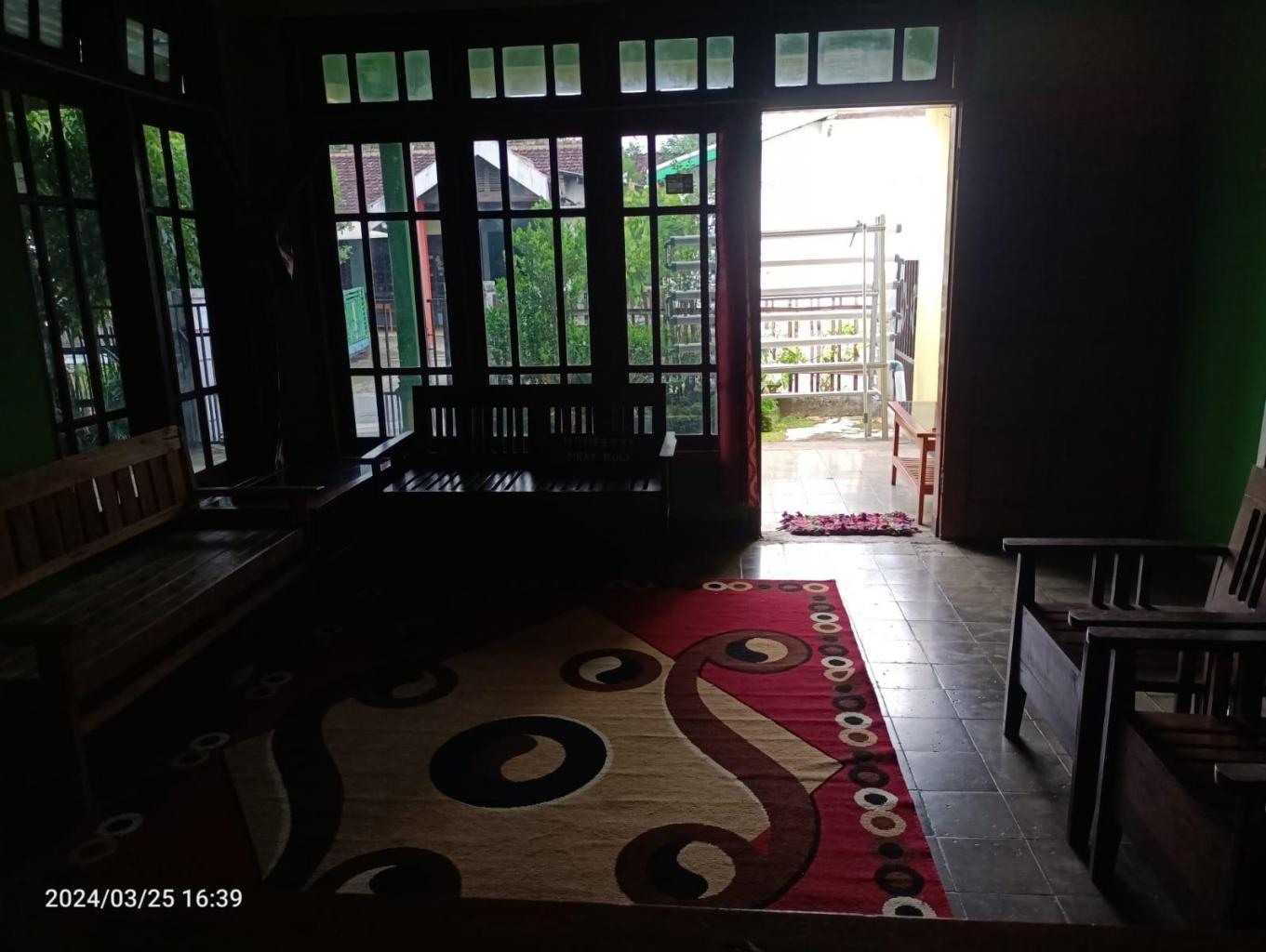 Homestay Mbak Ruli RT 09 - Image 3
